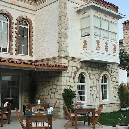 Hotel Monottoman 2*