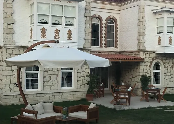 Hotel Monottoman 2*